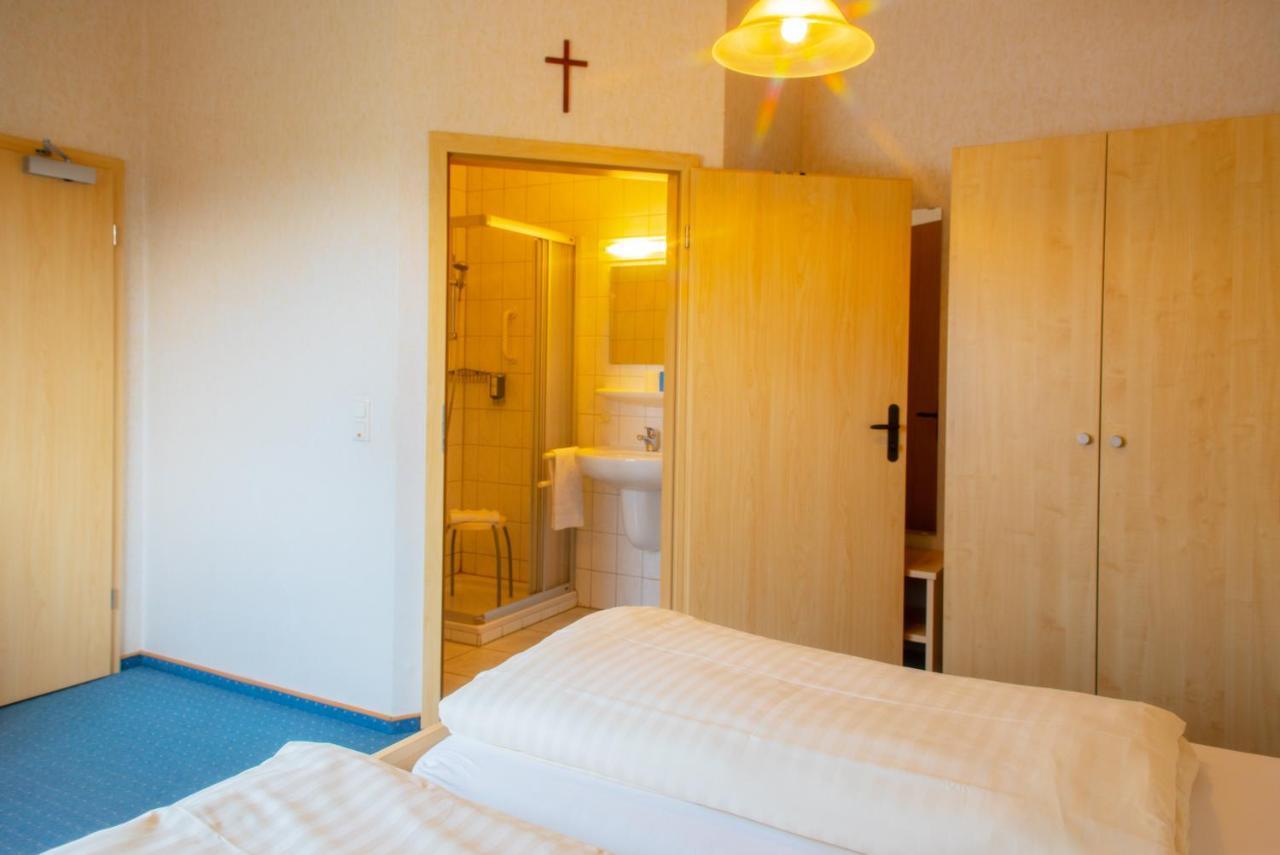 Christliche Gästehäuser Weinstraße Neustadt an der Weinstraße Exterior foto